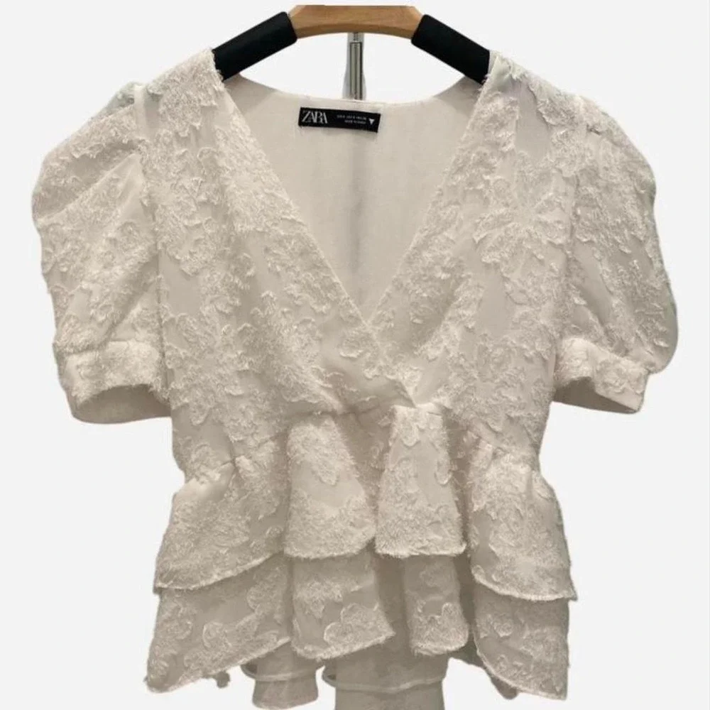 Zara Peplum Wrap Top Womens Size S White Excellent Floral Textured Puff Sleeve